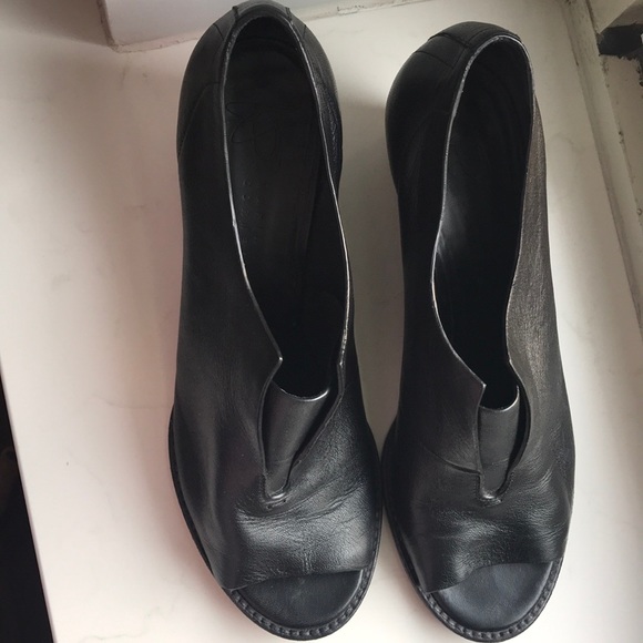 Maria Cornelius wedge black shoes. - Picture 1 of 3